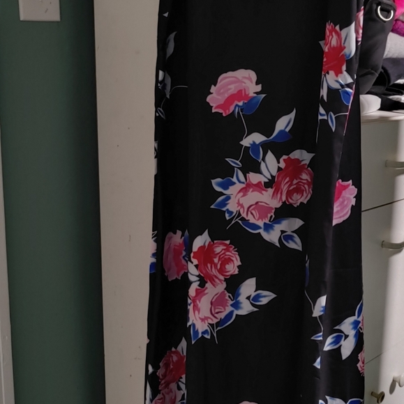 Long Maxi Dress - Picture 3 of 3